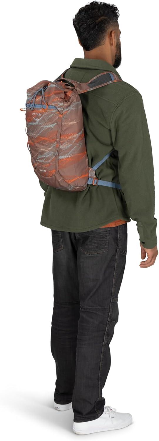 imageOsprey Daylite Cinch Backpack BlackSmoky Desert PrintMagma Brown