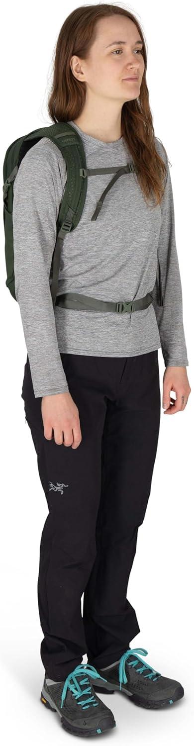 imageOsprey Daylite Commuter BackpackSeaweed Green Amazon Exclusive