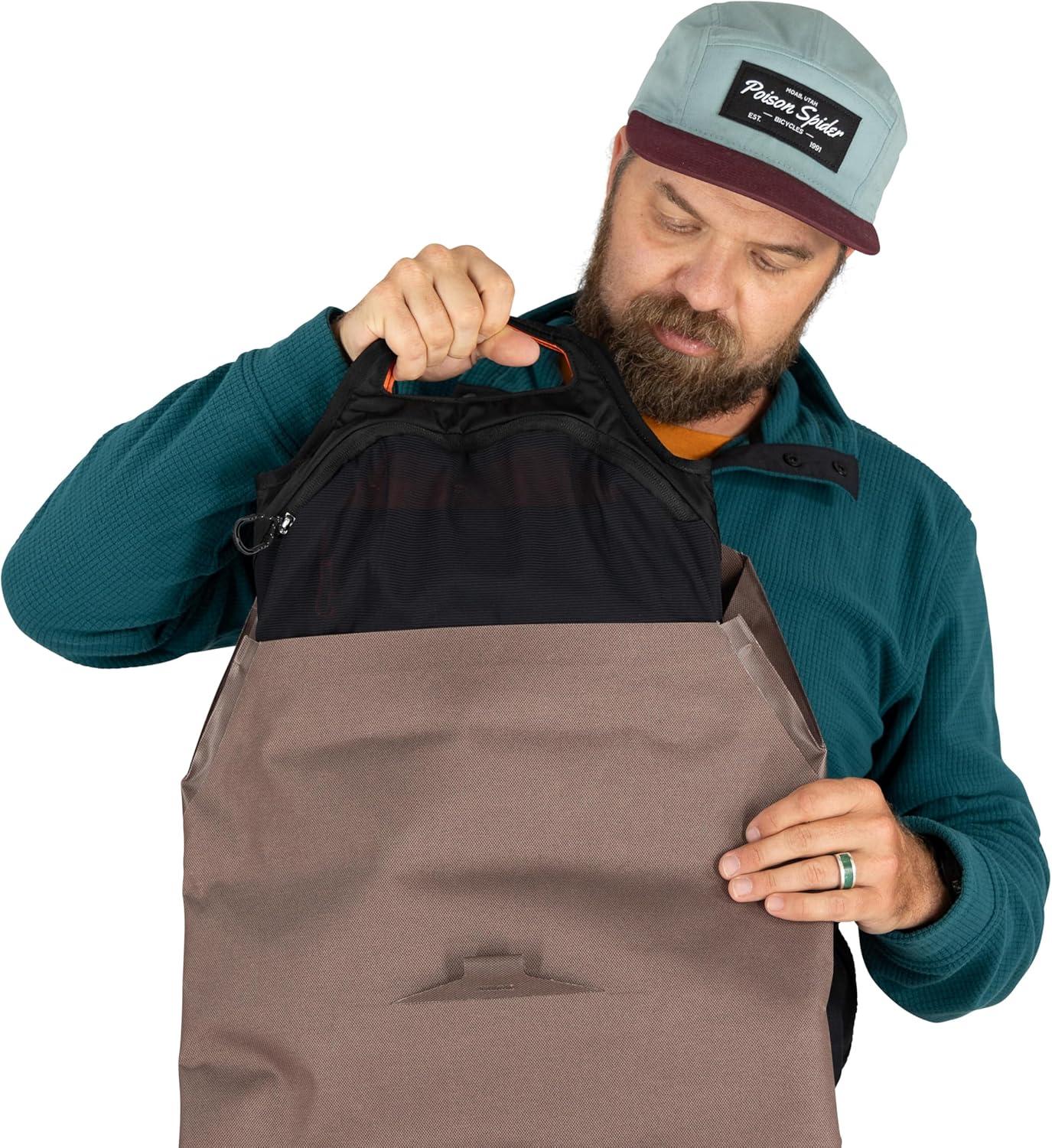 imageOsprey Metron 25L Waterproof Commuter Bike Backpack Raven BlackMagma Brown