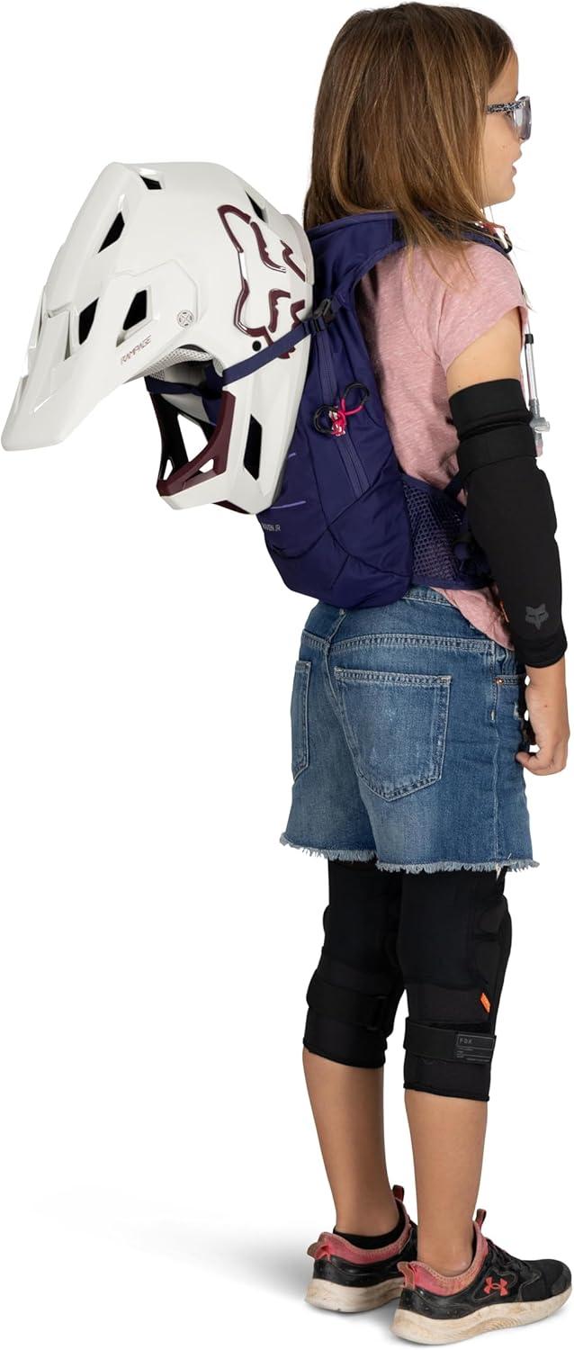 imageOsprey Raven Jr Girls Mountain Biking Backpack with Hydraulics Reservoir Deep Fig