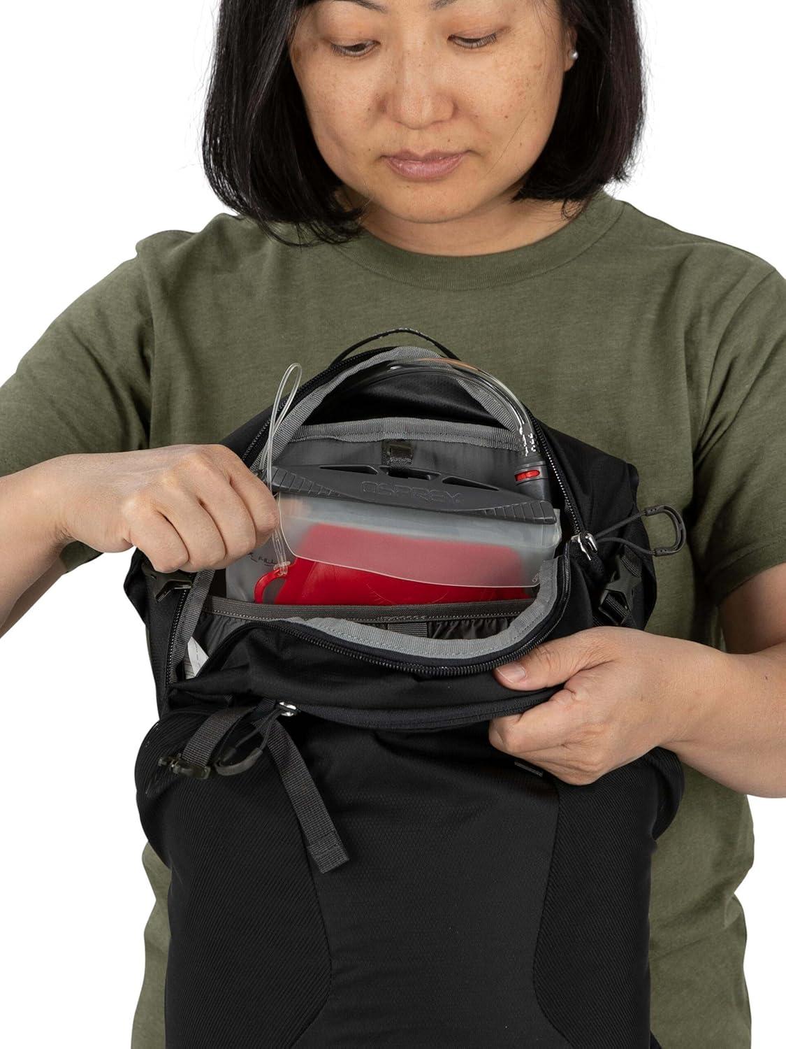 imageOsprey Sportlite 15L Lightweight Hiking Backpack with Hydraulics Reservoir for Men and Women Dark Charcoal GreyPine Leaf Green