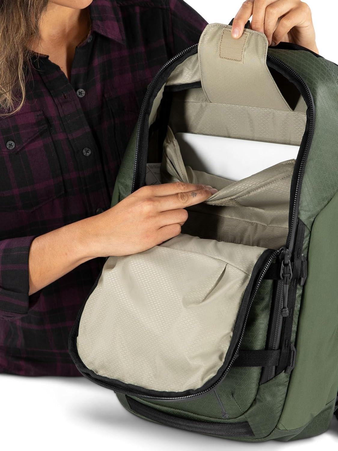 imageOsprey Archeon 24L Backpacking Backpack for Men and Women Scenic ValleyBlack