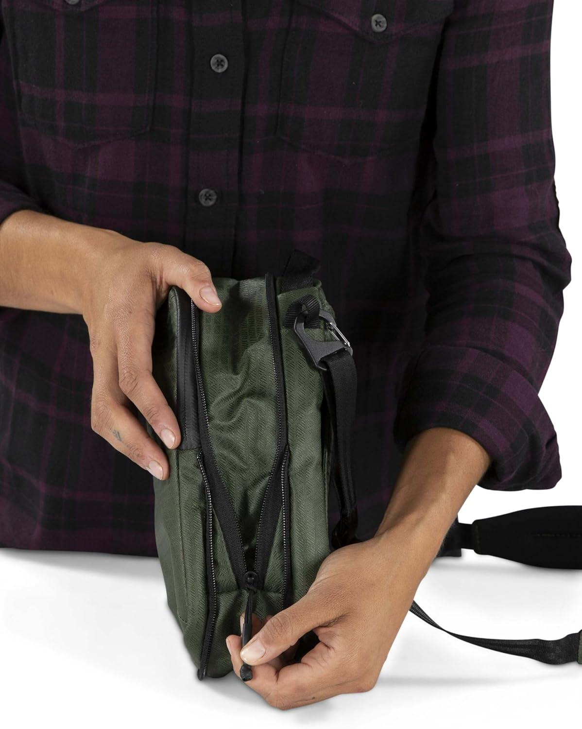 imageOsprey Archeon Travel Water Bottle PouchScenic Valley