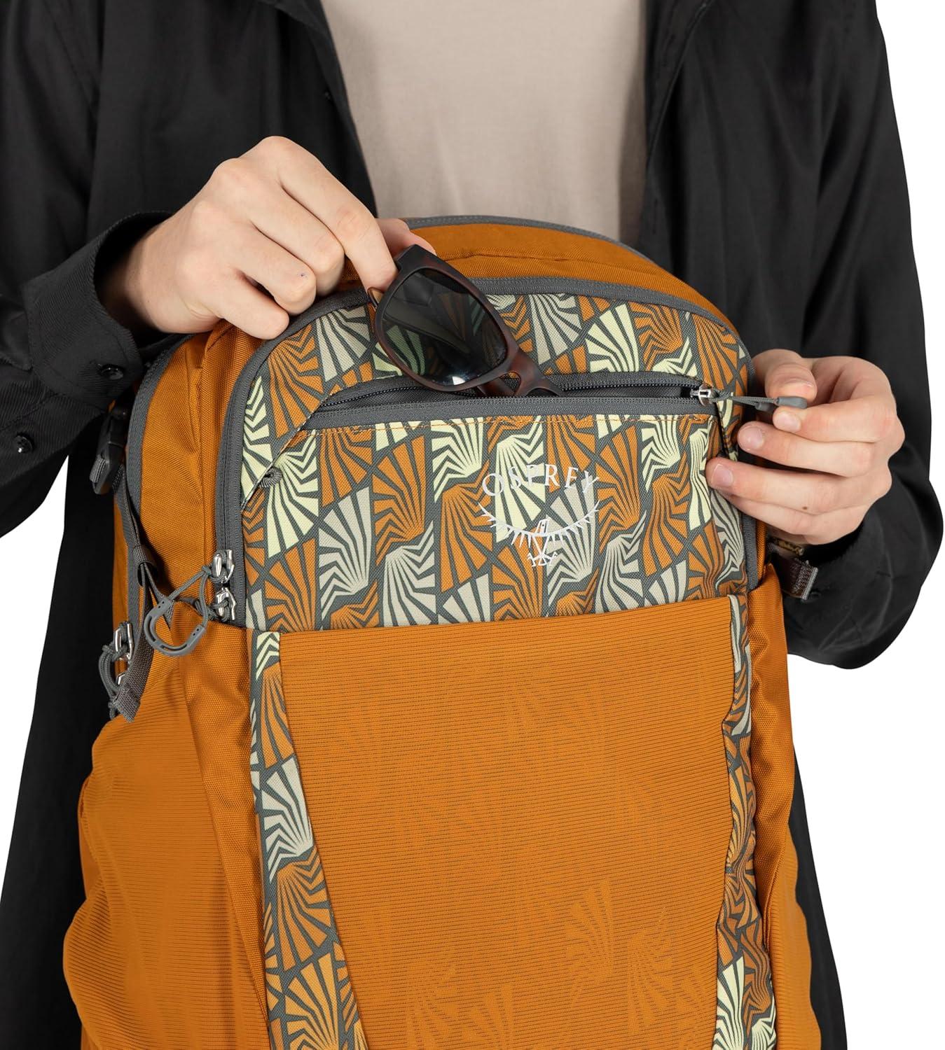 imageOsprey Flare Commuter Laptop BackpackPine Leaf Green